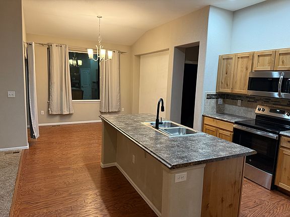 5th image of 816 Sambar Dr
