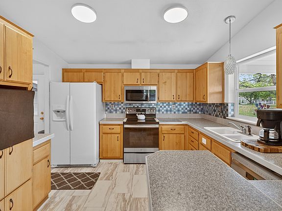 4th image of 59 Swan Mountain Dr