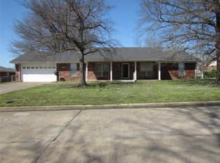 2808 Hayes St, Muskogee, OK 74403