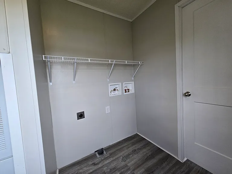 64 Eagle Dr — Photo 5