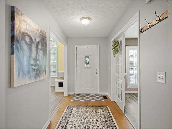 5th image of 325 Remington Ave