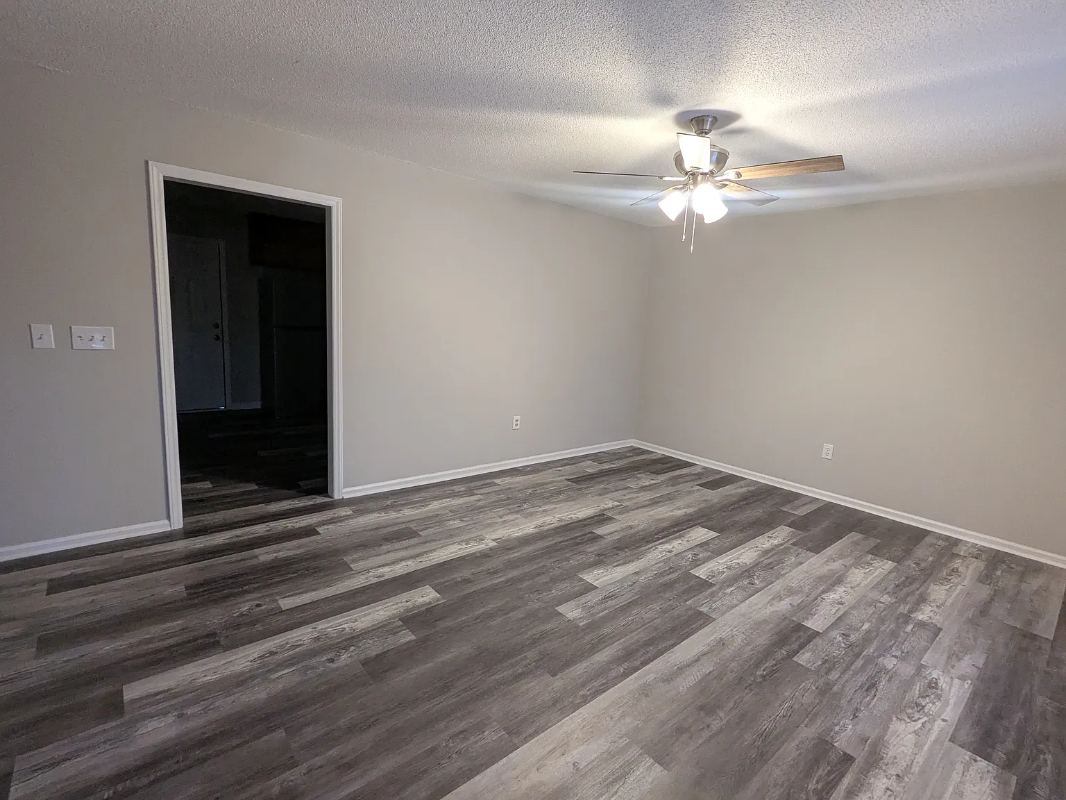 3 bed, 1108 sqft, $1,650 — Photo 3