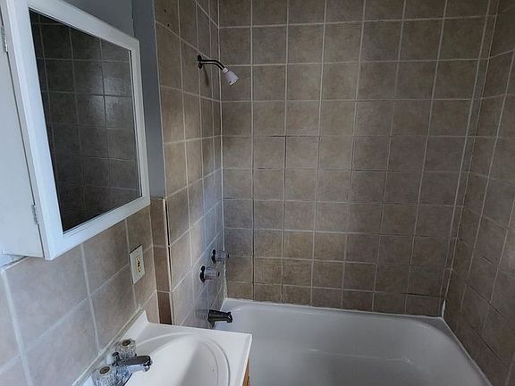 4th image of 26 Green St