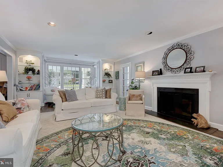 8232 Kerry Ct — Photo 8