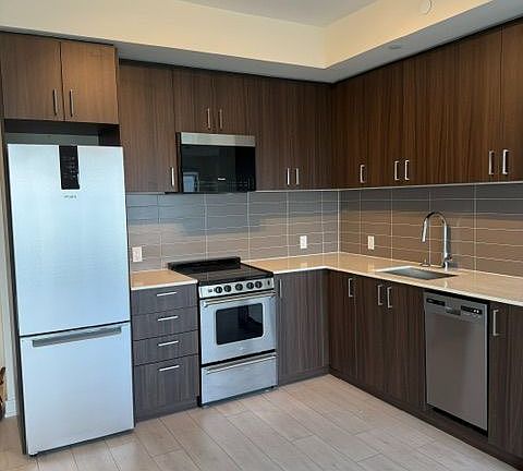 4th image of 8010 SE Derry Rd #1208
