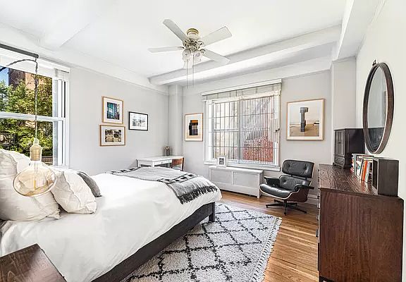 4th image of 317 W 87th St APT 2C