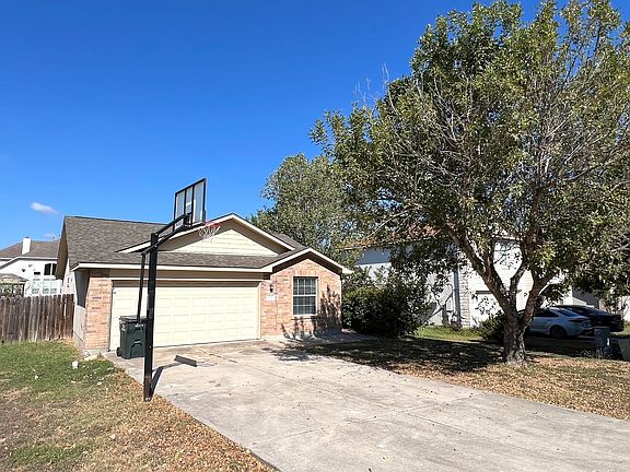 2nd image of 125 Dandelion Loop