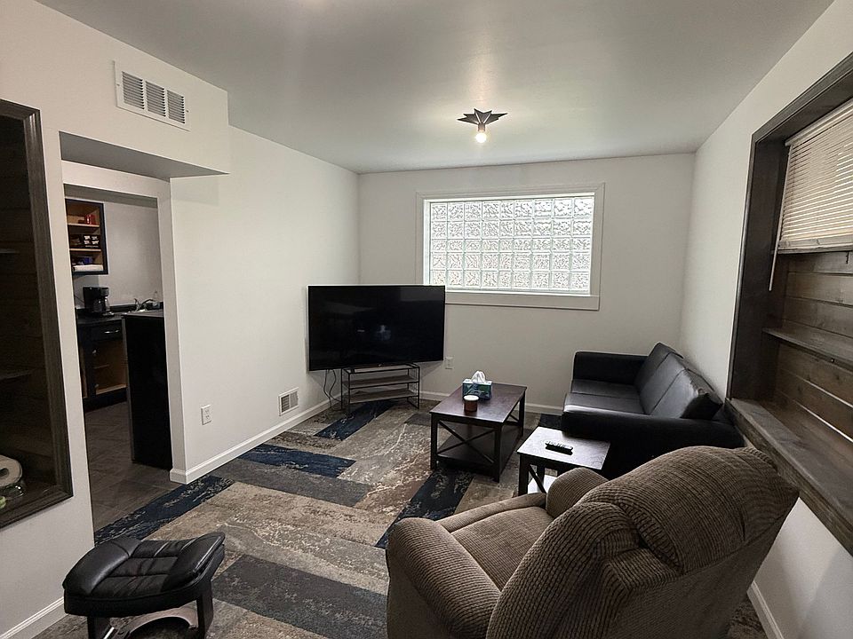 1st image of 1523 E Michigan Ave