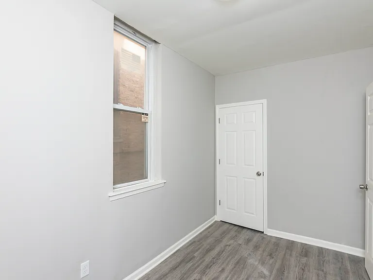 1022 W Fry St #1F — Photo 12