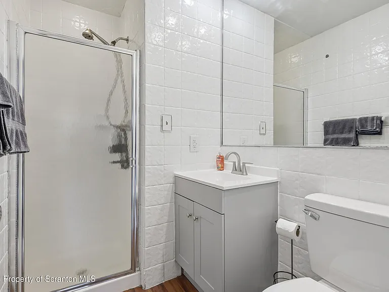1379 Winding Way — Photo 16