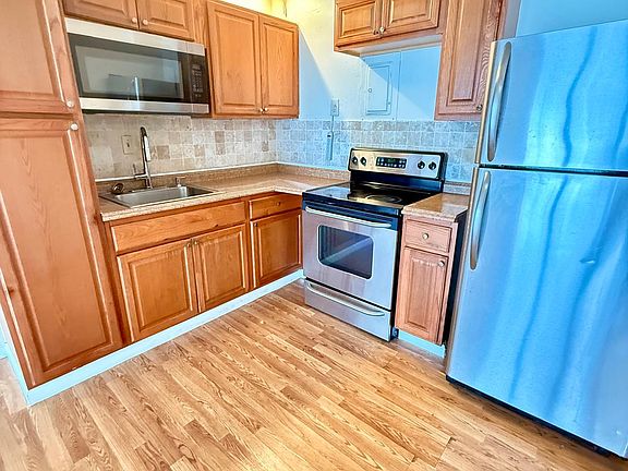 5th image of 16710 NE 9th Ave APT 607