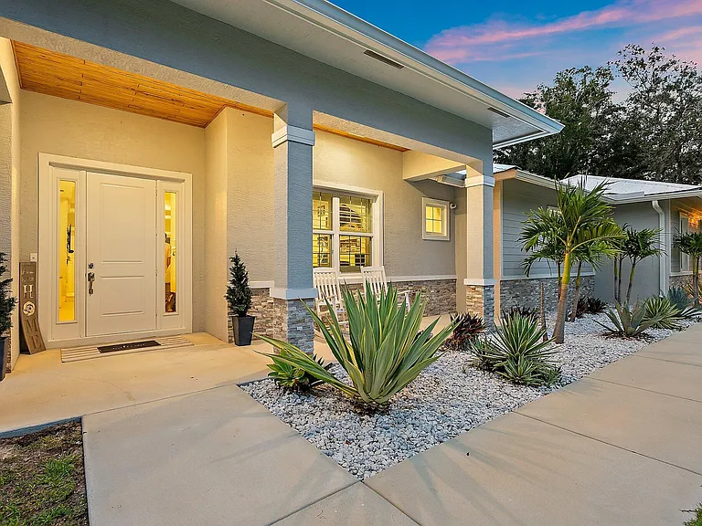 12955 SW Kanner Hwy — Photo 16