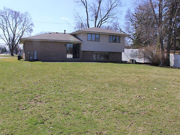 4th image of 4432 143rd St
