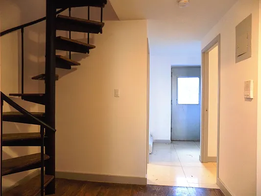 Rented by Blue Egg Realty Corp | media 58