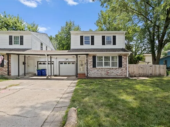 9410 Taylor Dr, Overland Park, KS 66212