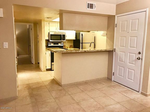 3rd image of 540 N May St APT 2116