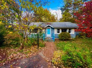 8 Beach View Ct, Hardyston Twp., NJ 07460