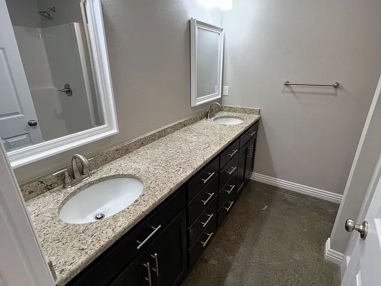 4164 N Saint Louis Ave — Photo 7