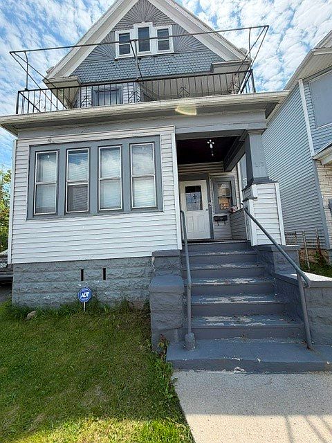 1st image of 273 Laurel St