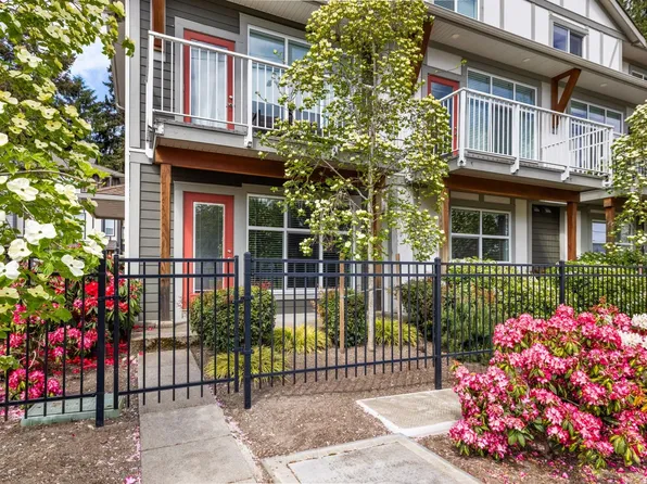 1027 College St #7, Duncan, BC V9L 2E8
