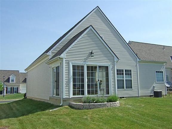 3rd image of 25 Fawn Meadow Ct