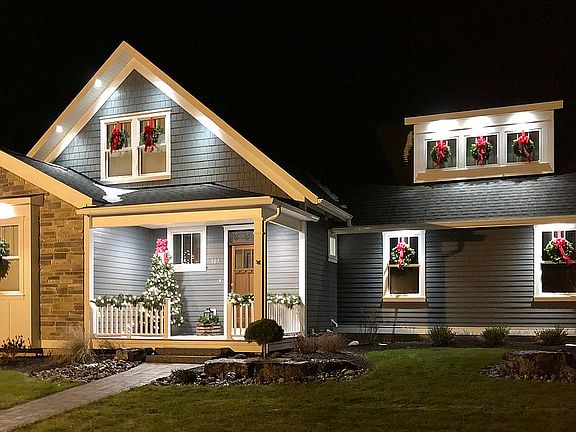 3rd image of 107 Packwood Pl