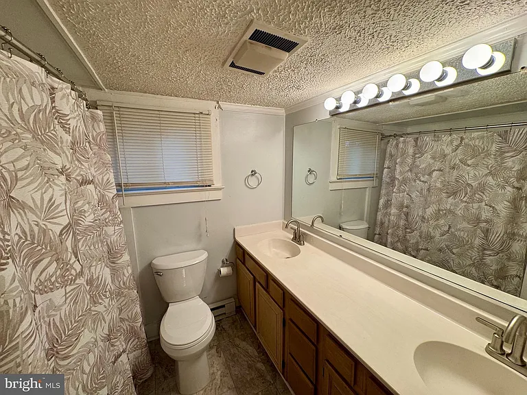219 Longfellow Ave — Photo 12
