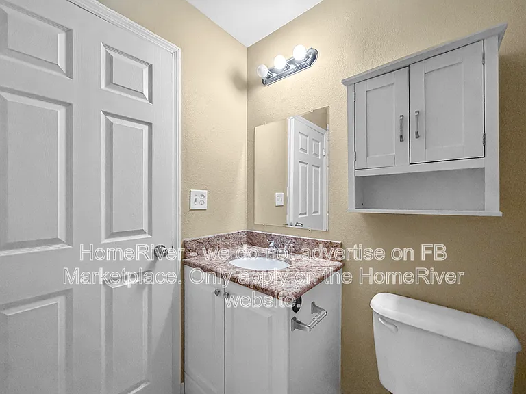 404 Hunter Cir — Photo 13