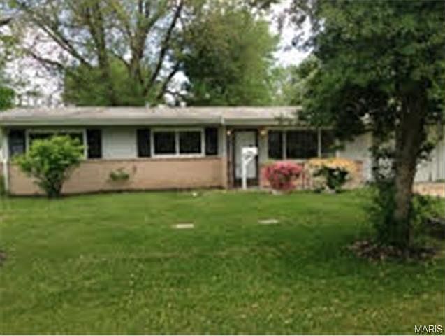 1st image of 2215 Oriole Dr