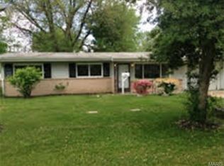 2215 Oriole Dr, Florissant, MO 63033