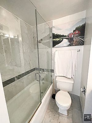 4th image of 236 E 47th St APT 26