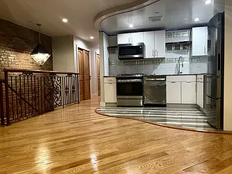 Rented by Nest Seekers International