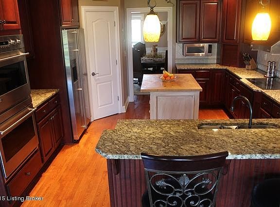 3rd image of 3208 Deer Pointe Pl