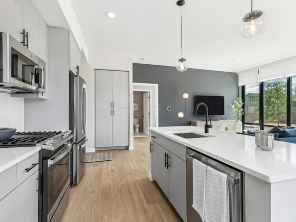 5 Port Imperial Boulevard image 106 of 108