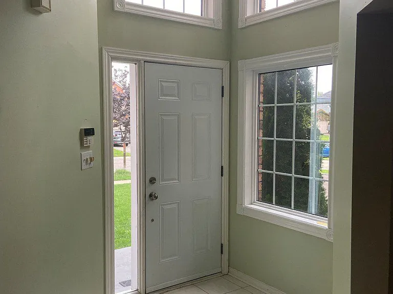 219 Wessenger Dr — Photo 3
