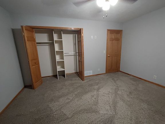 3rd image of 1005 N 107th Ave