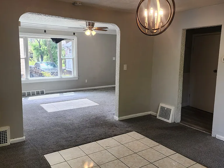 11119 Forest Ave #2 — Photo 7