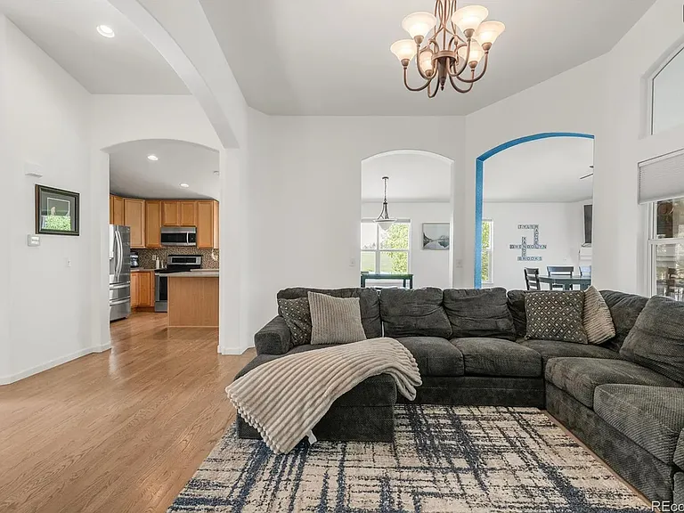1510 S De Gaulle Cir — Photo 5