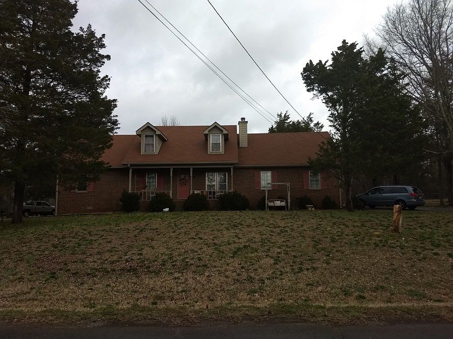 1st image of 423 Robertson Dr