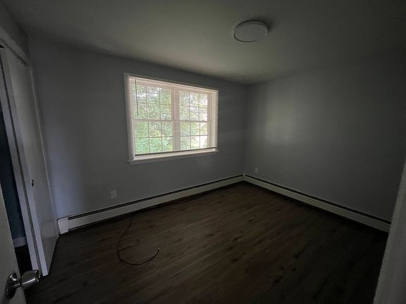 4th image of 21 Pleasant St #5