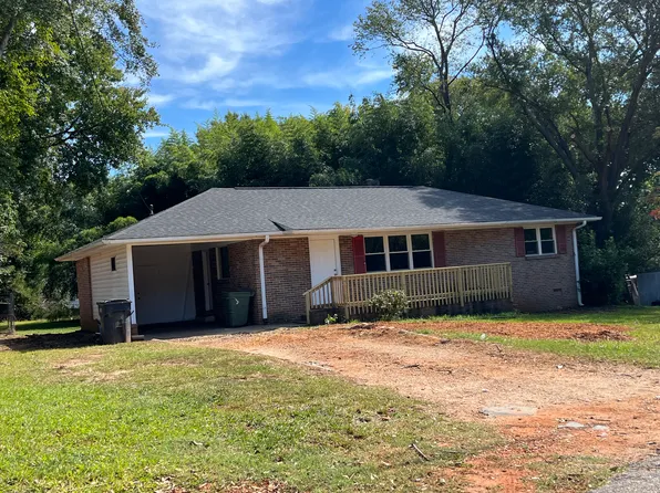105 Chatham Dr, Greenville, SC 29605