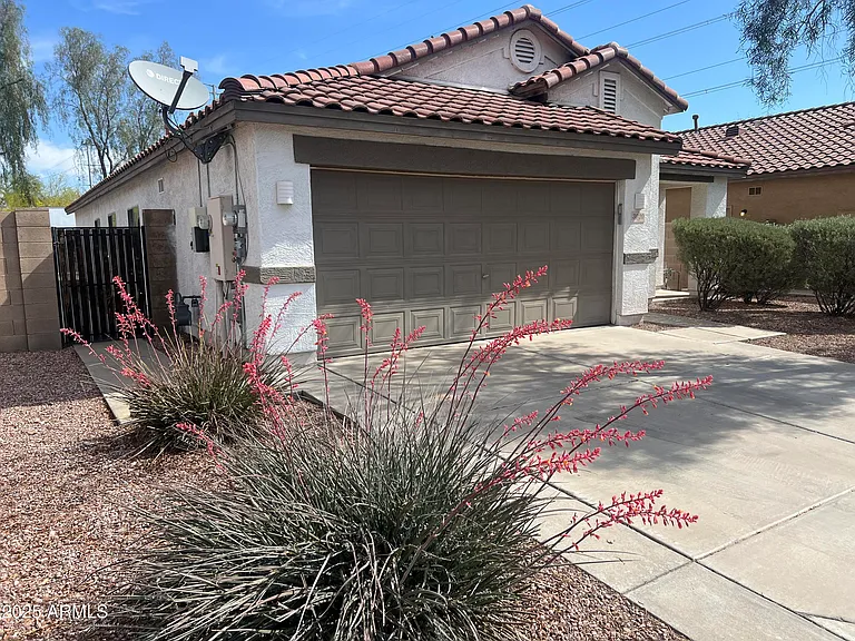 3020 W Red Fox Rd #3020 — Photo 6
