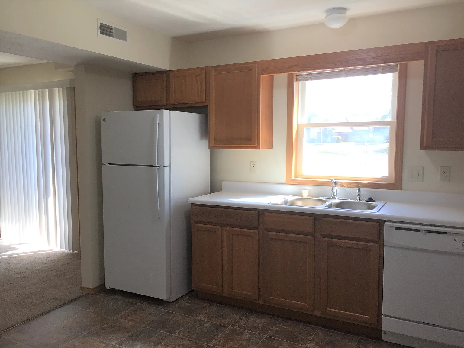 2 bed, 800 sqft, $750 — Photo 3