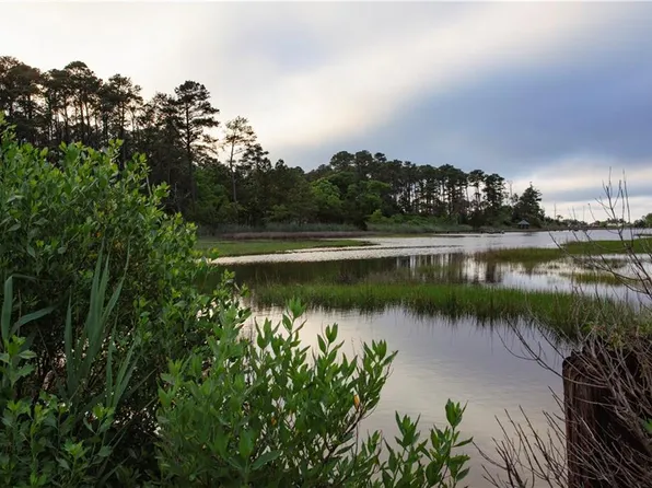 49 Bells Island Dr, Hampton, VA 23664