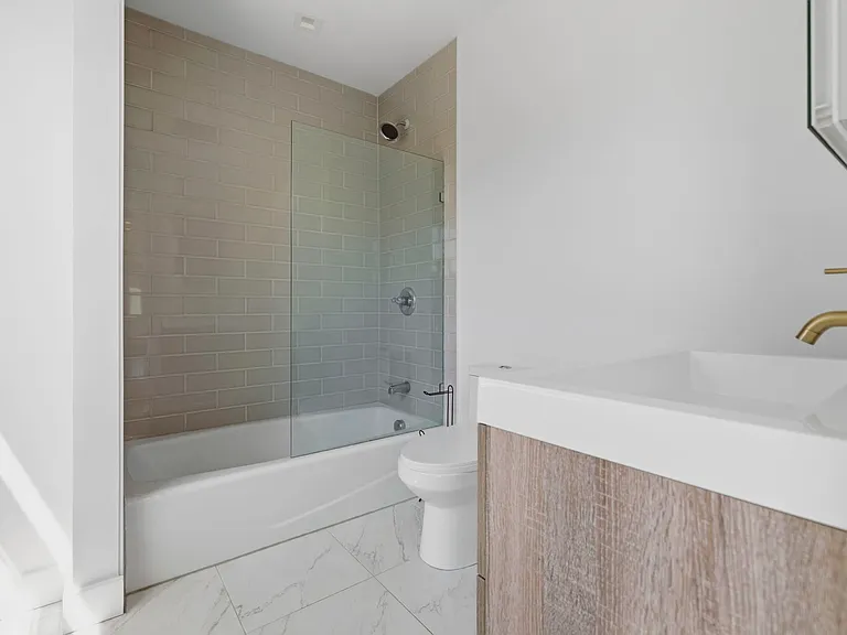 10 Spring Garden St #3 — Photo 26