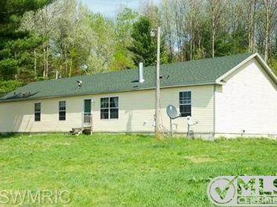 12776 S Hemlock Ave, Sand Lake, MI, 49343