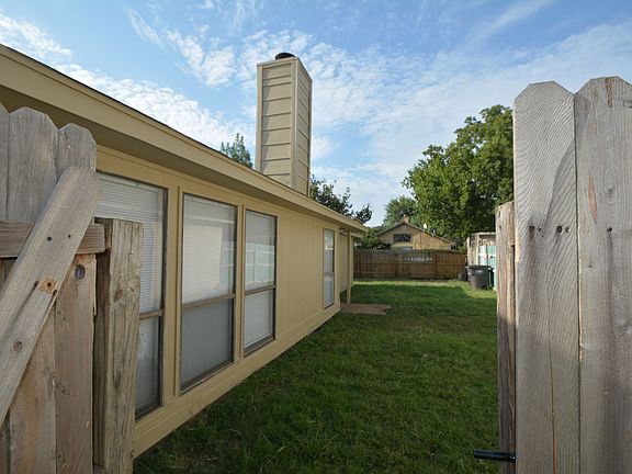 4th image of 2505 Butterfield Dr