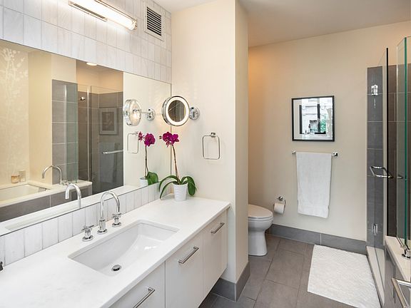 5th image of 130 W 19th St APT 4A