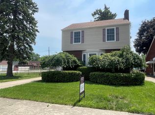 13203 Chestnut St, Southgate, MI 48195