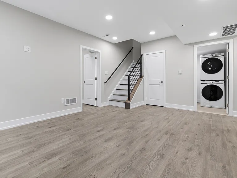1111 S 24th St #103 — Photo 15